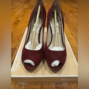 Michael Kors York Platforms size 6.5